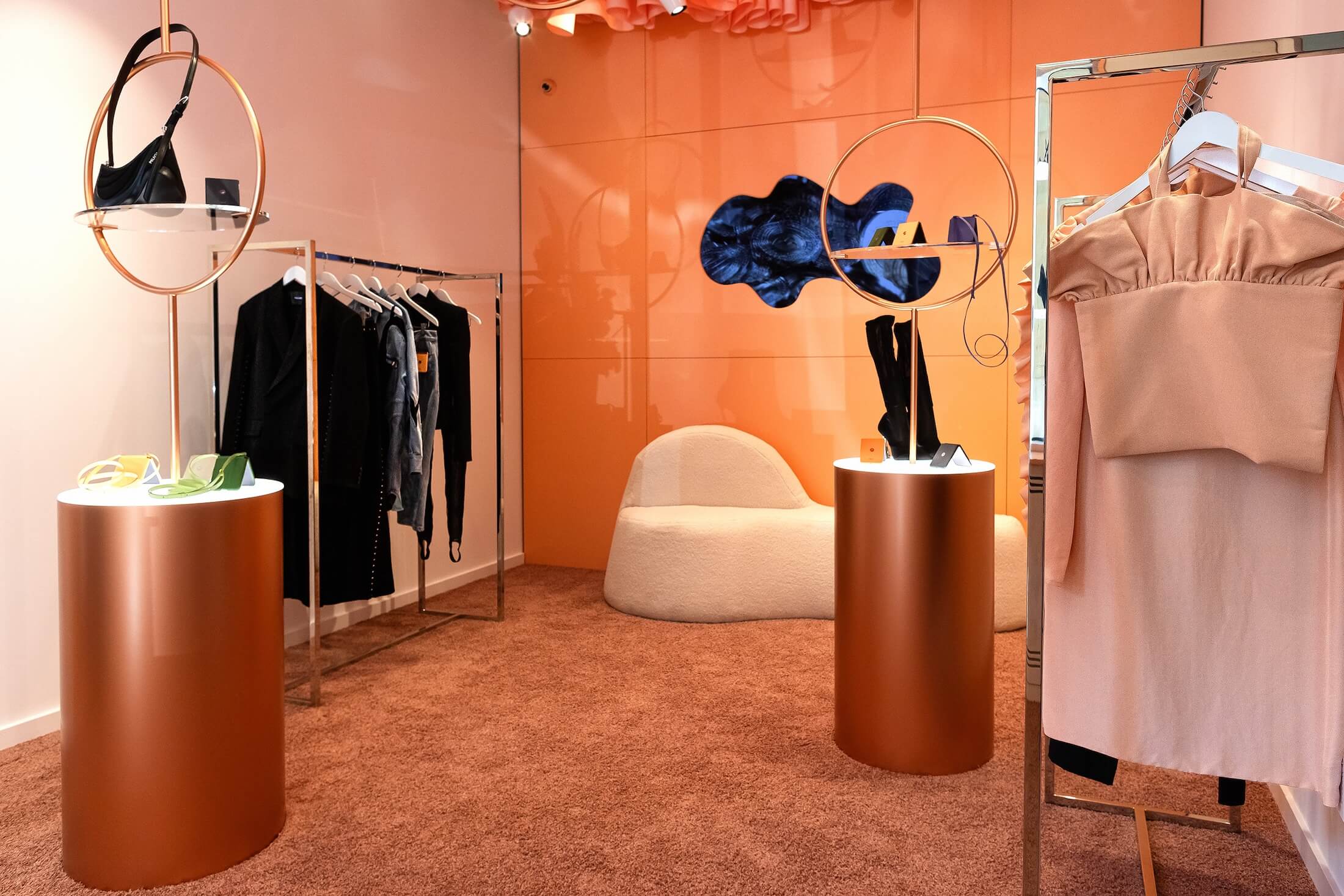 Spersonalizowane wnętrza: jak unikatowe wykończenia budują wartość inwestycji?